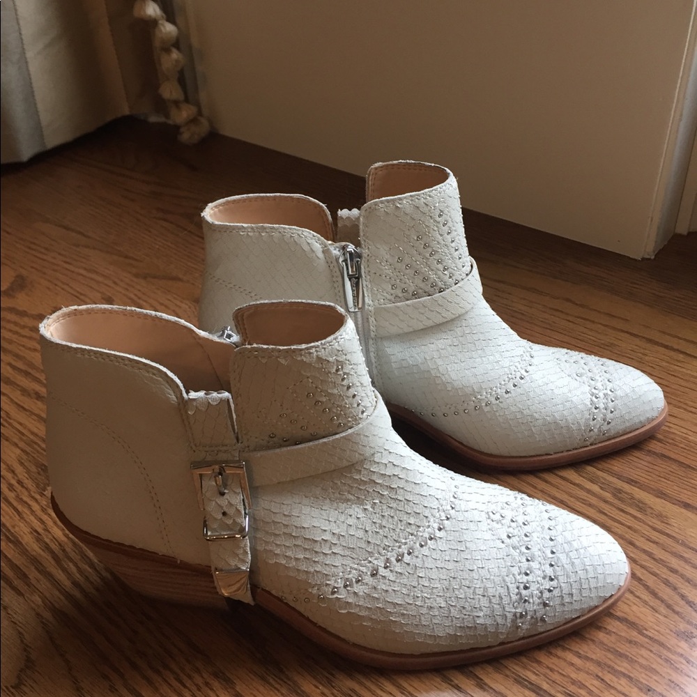Vince Camuto Booties